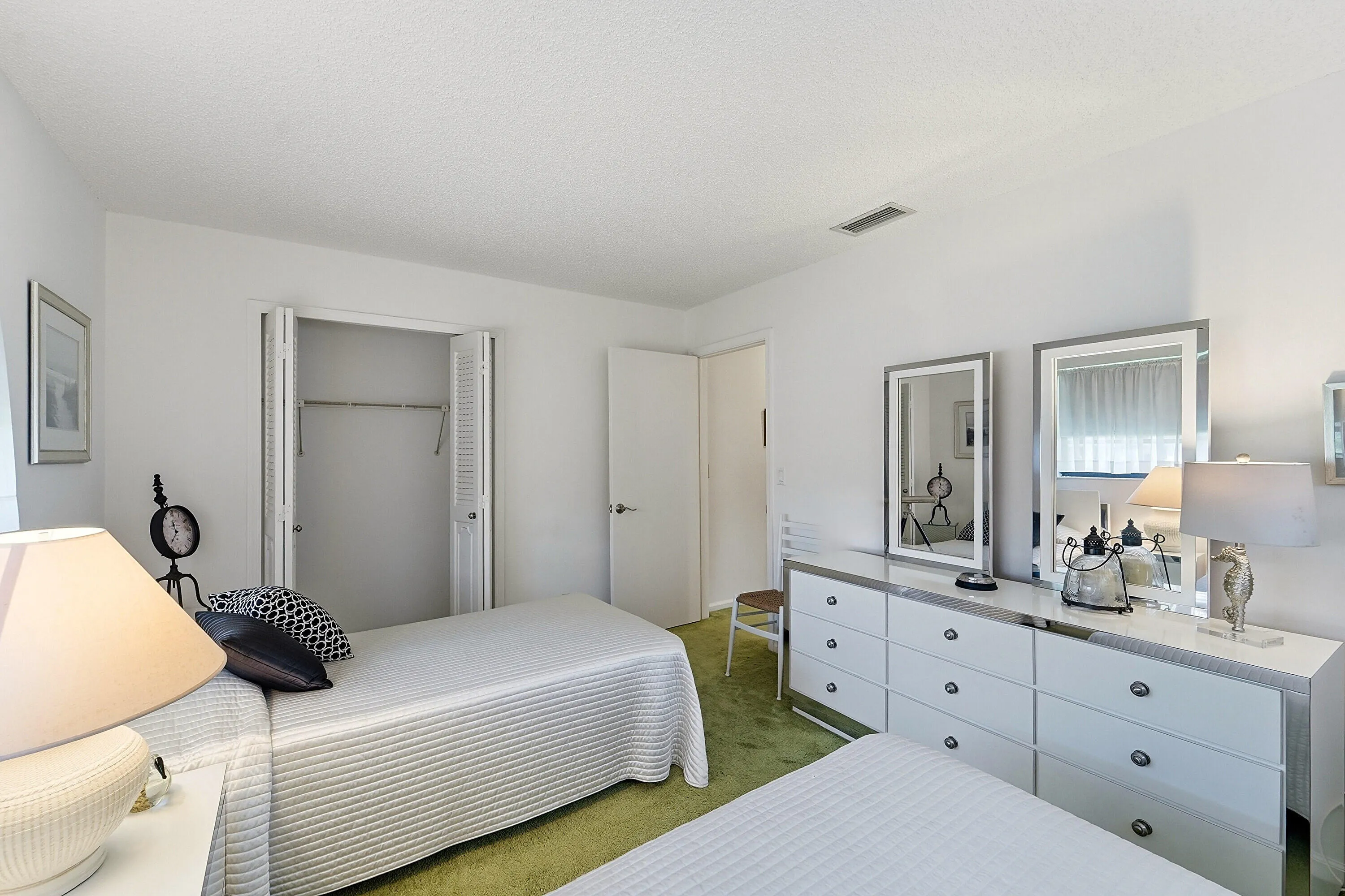 16_bedroom