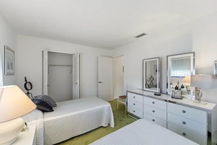 16_bedroom
