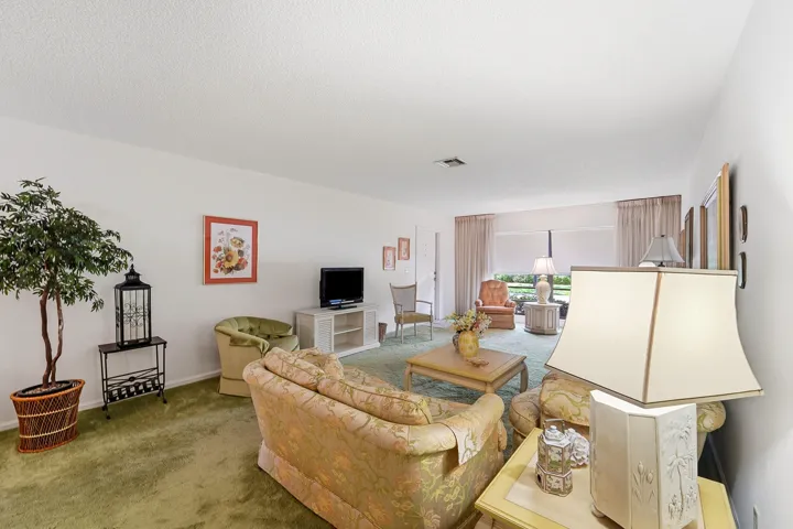 07_living room
