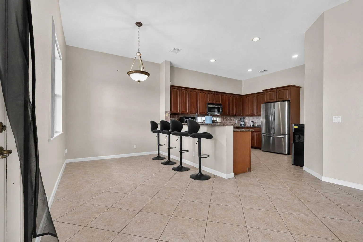 18-web-or-mls-76AAA531-297C-44C2-93AA-A9