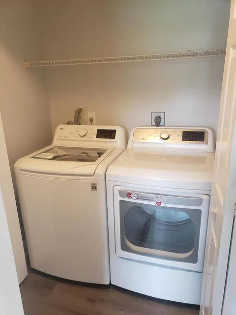 BEDFORD WASHER DRYER