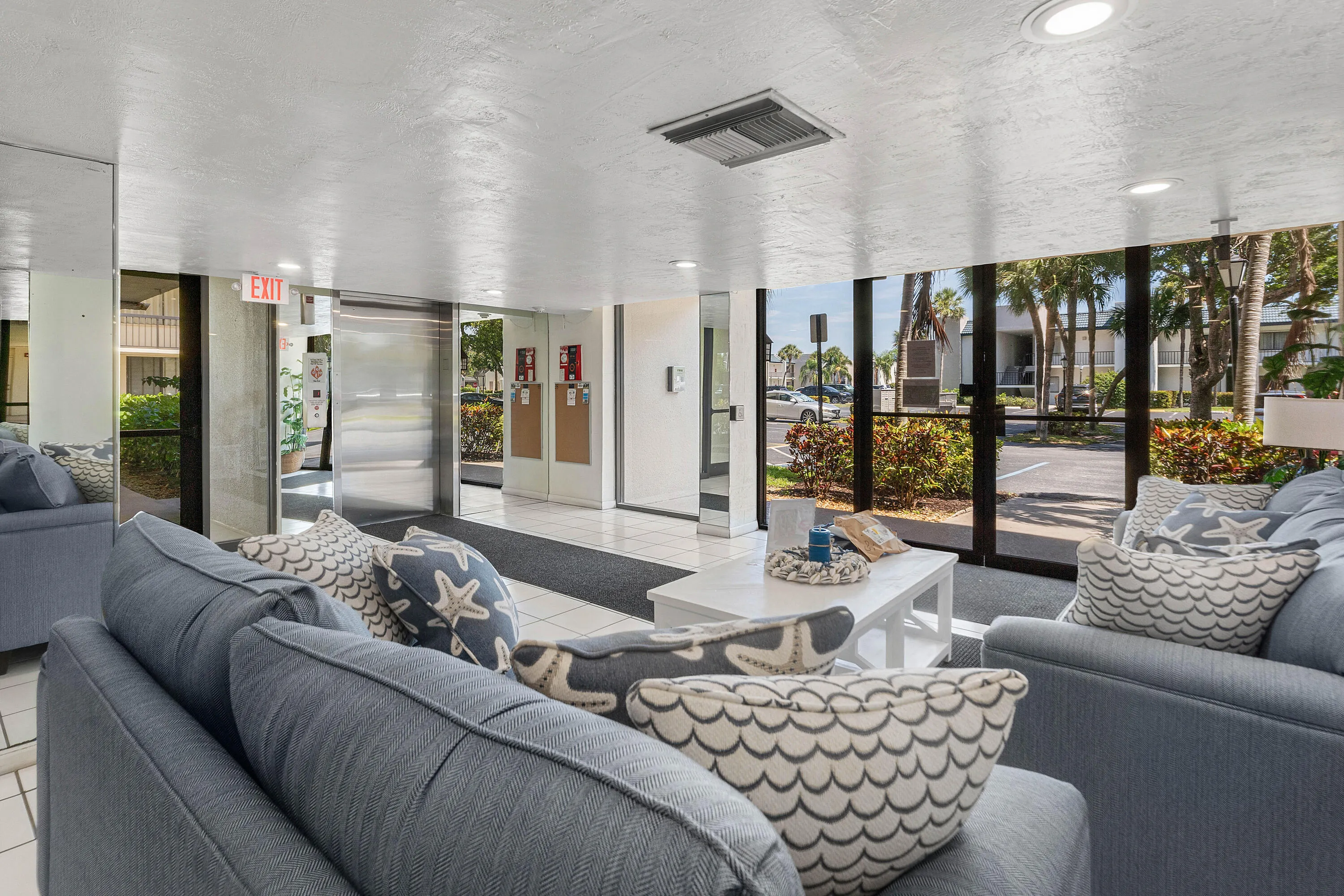 003-1605SouthUSHighway1-M1206-Jupiter-FL