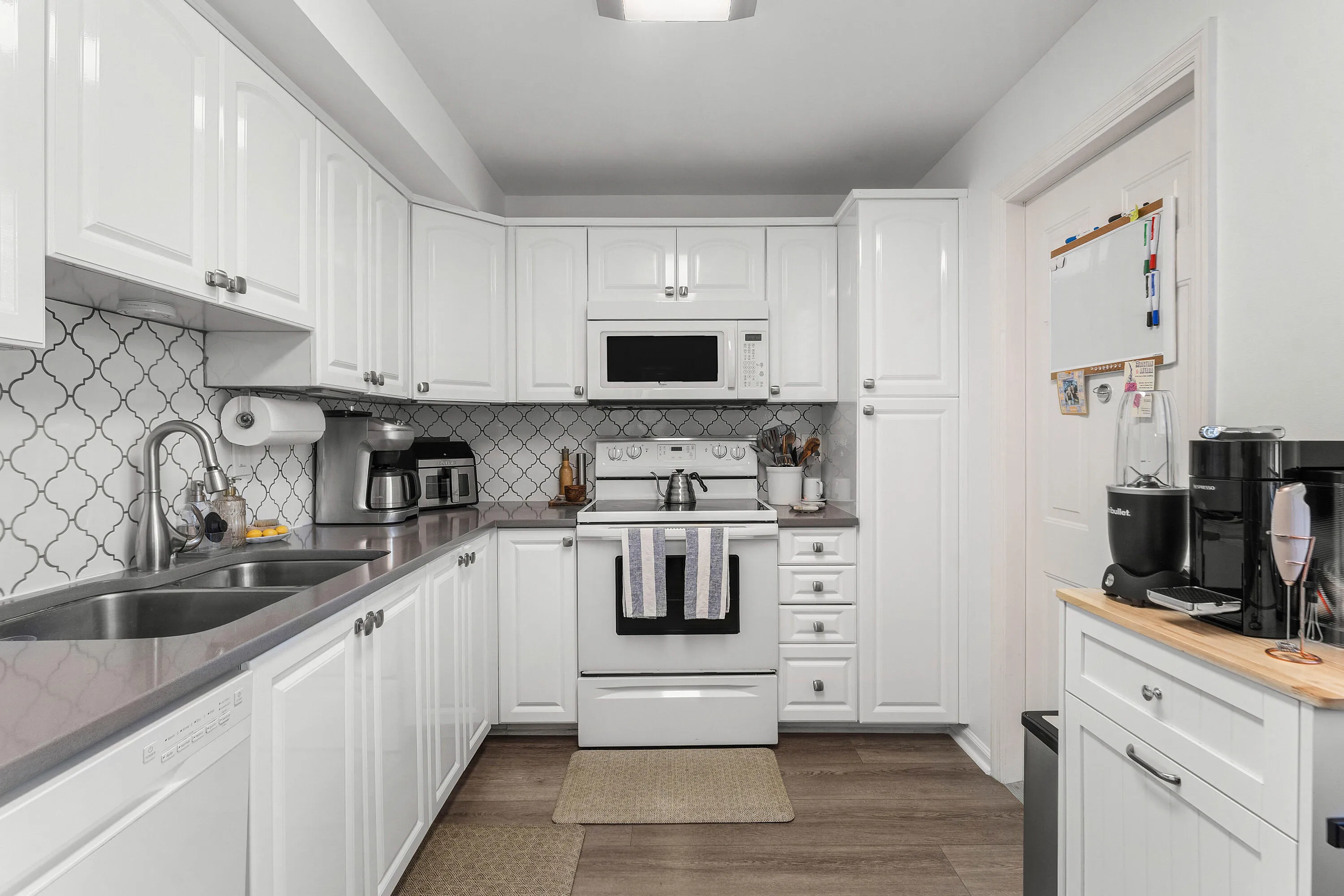 008-1605SouthUSHighway1-M1206-Jupiter-FL