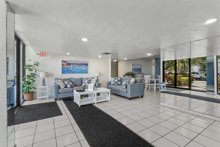 002-1605SouthUSHighway1-M1206-Jupiter-FL