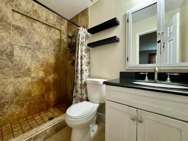 Main Bathroom-13559 24th court