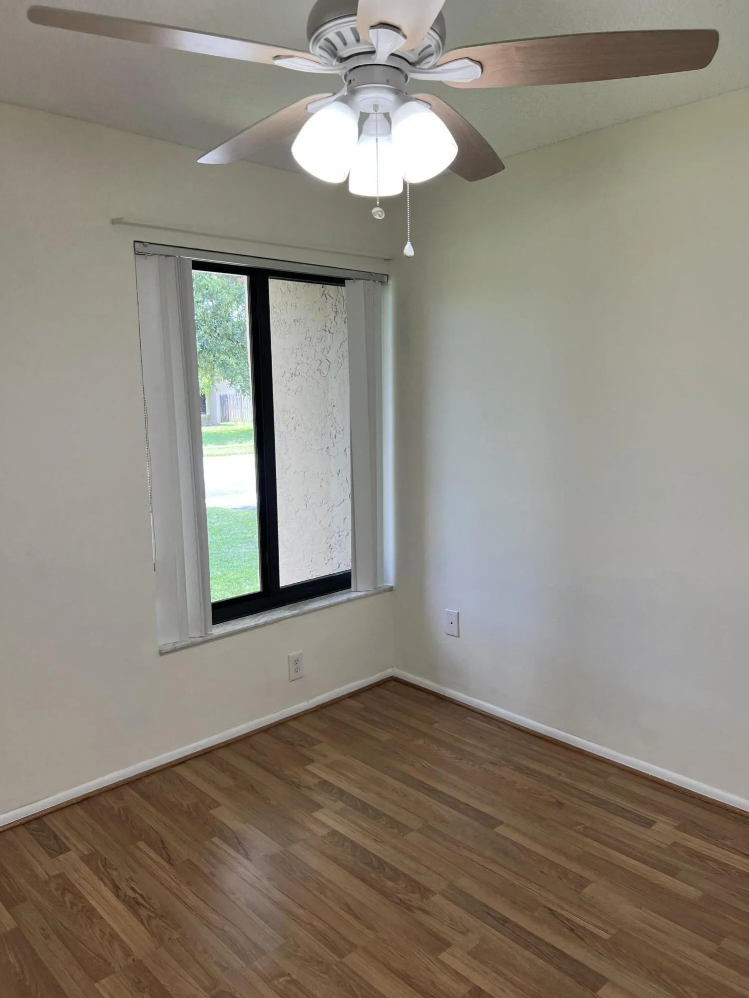 Bedroom 2 laminate flooring