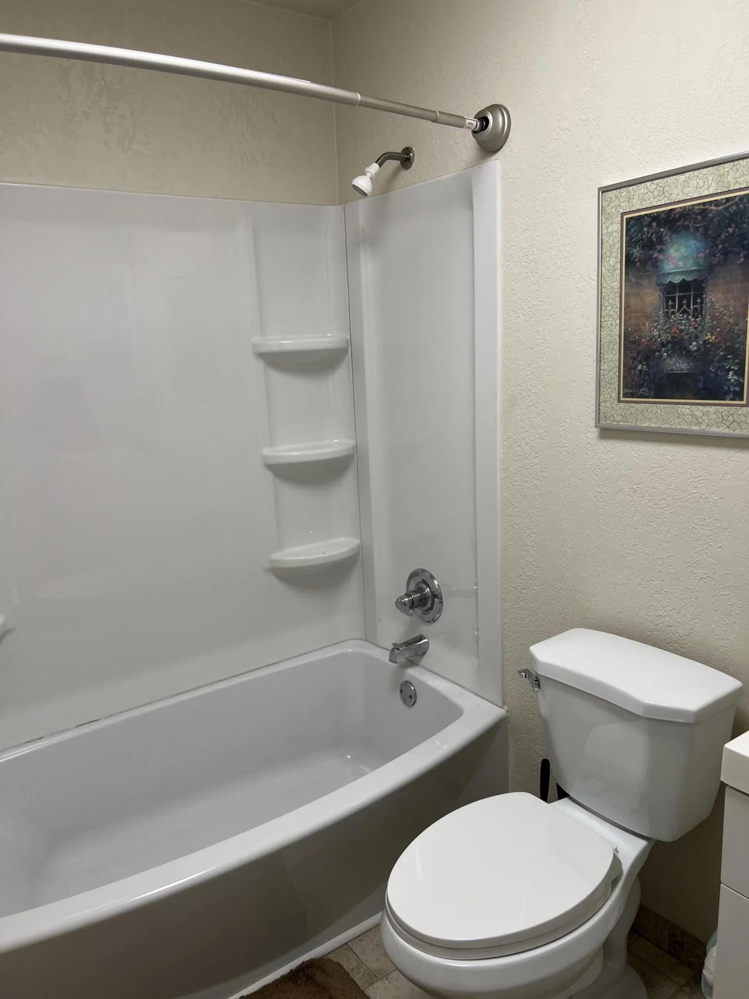 Guest bath. Shower/Tub combo