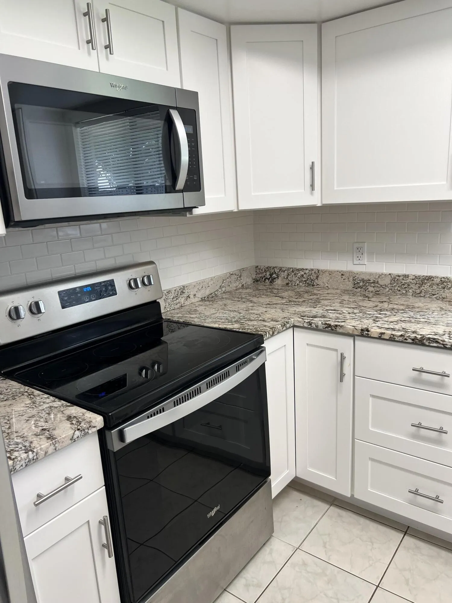 NEW Kitchen with plenty of counter space