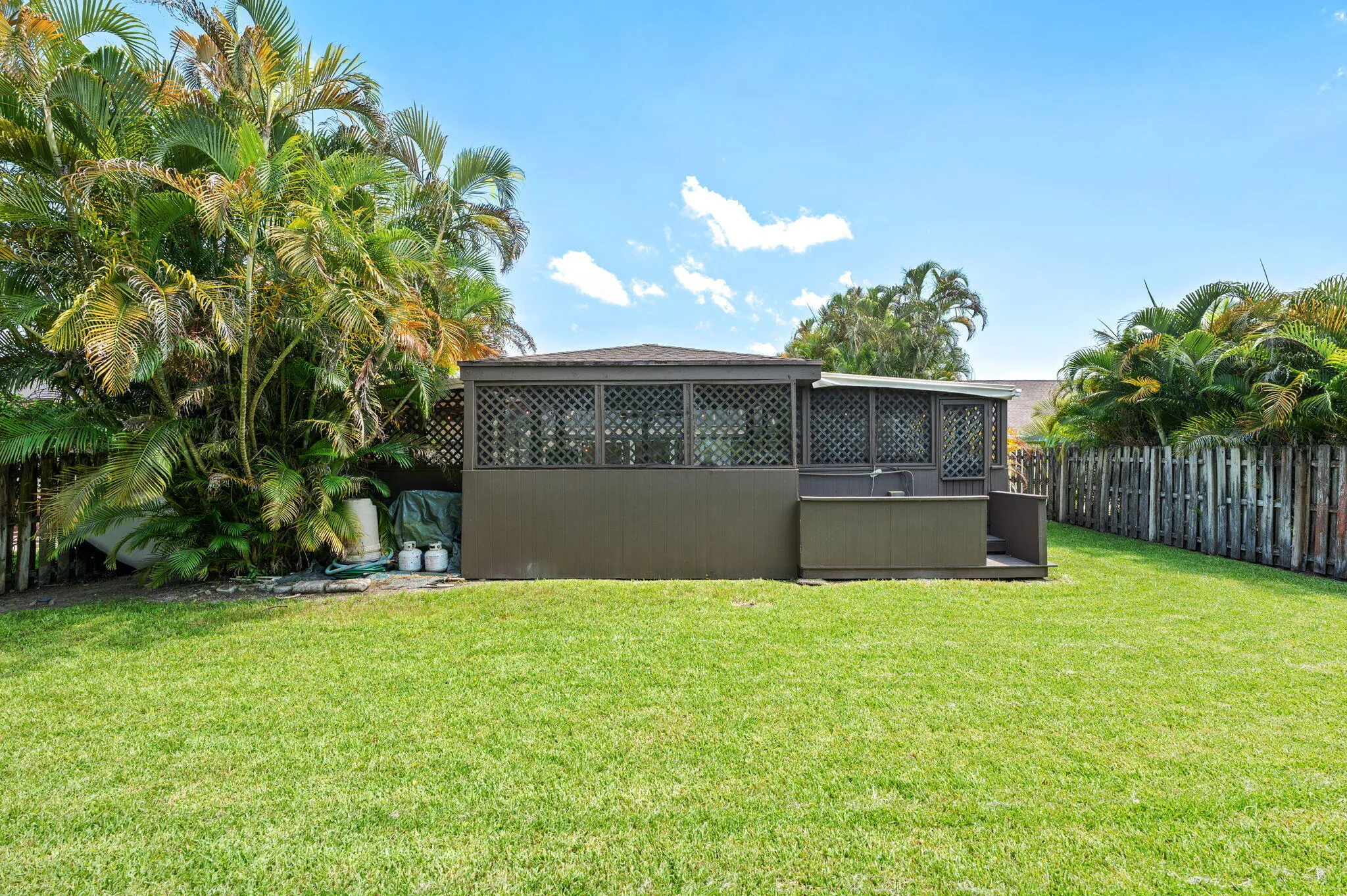 33-web-or-mls-22416-swordfish-dr