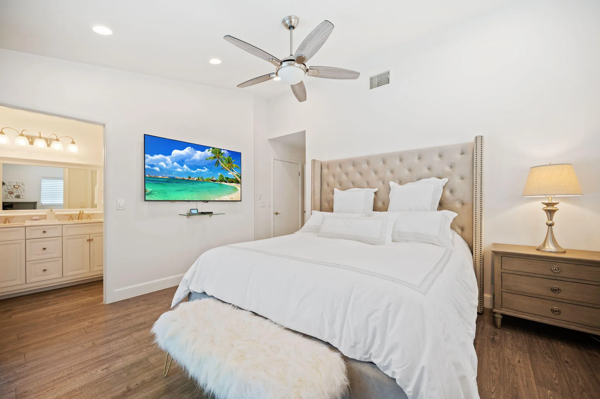 18-web-or-mls-22416-swordfish-dr