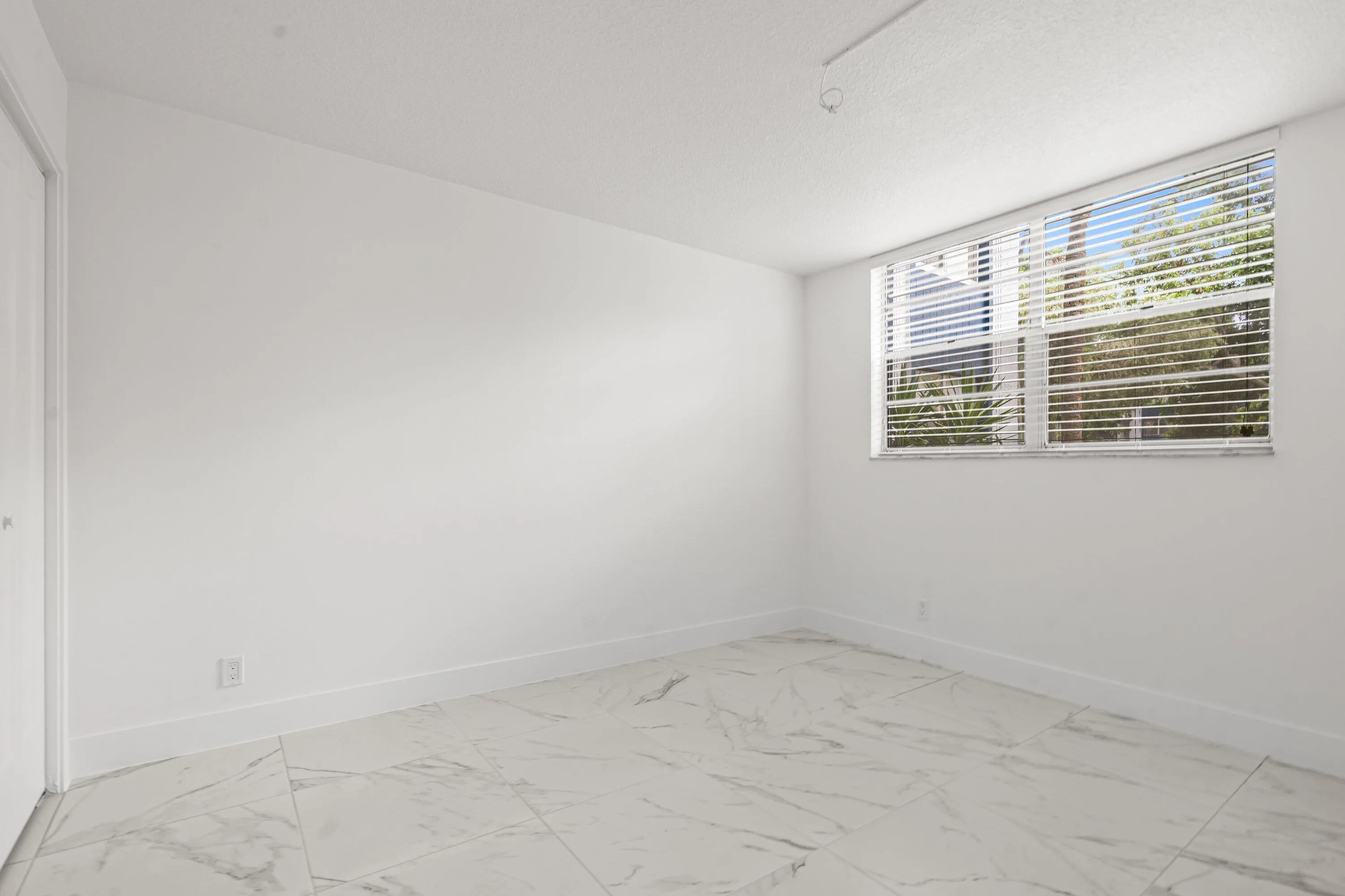 014-3090HolidaySpringsBoulevard-109-Marg