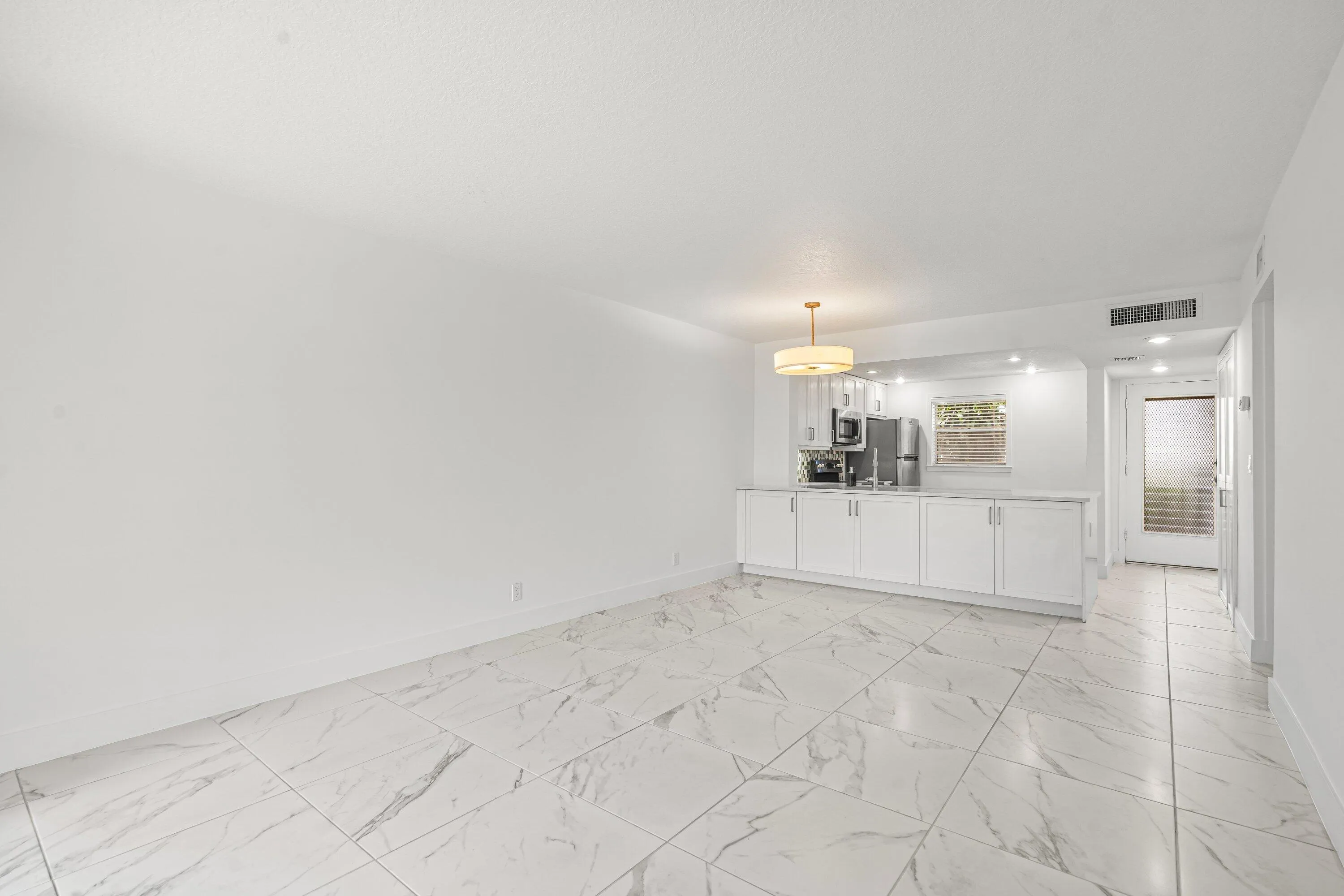 009-3090HolidaySpringsBoulevard-109-Marg