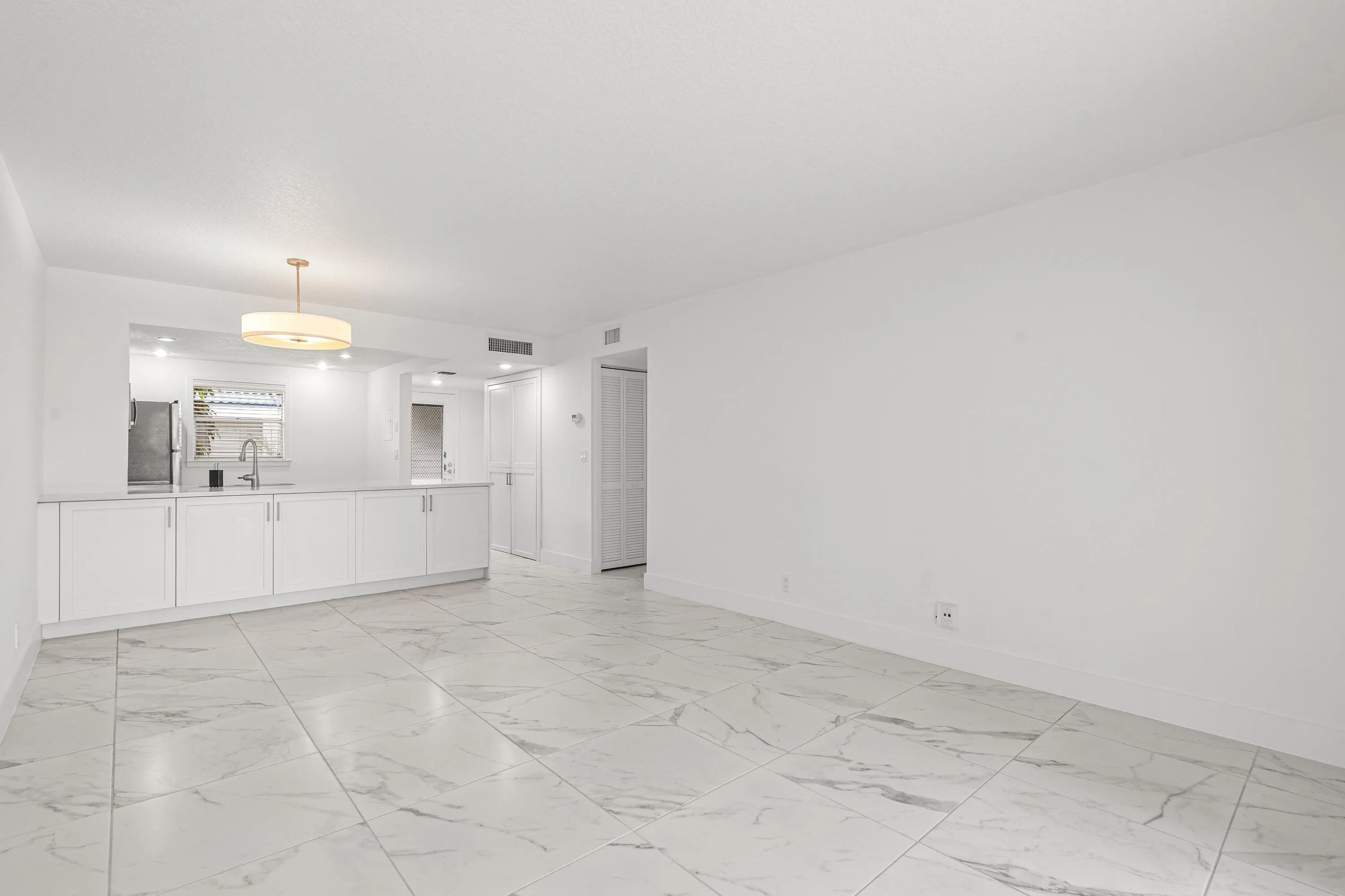 010-3090HolidaySpringsBoulevard-109-Marg