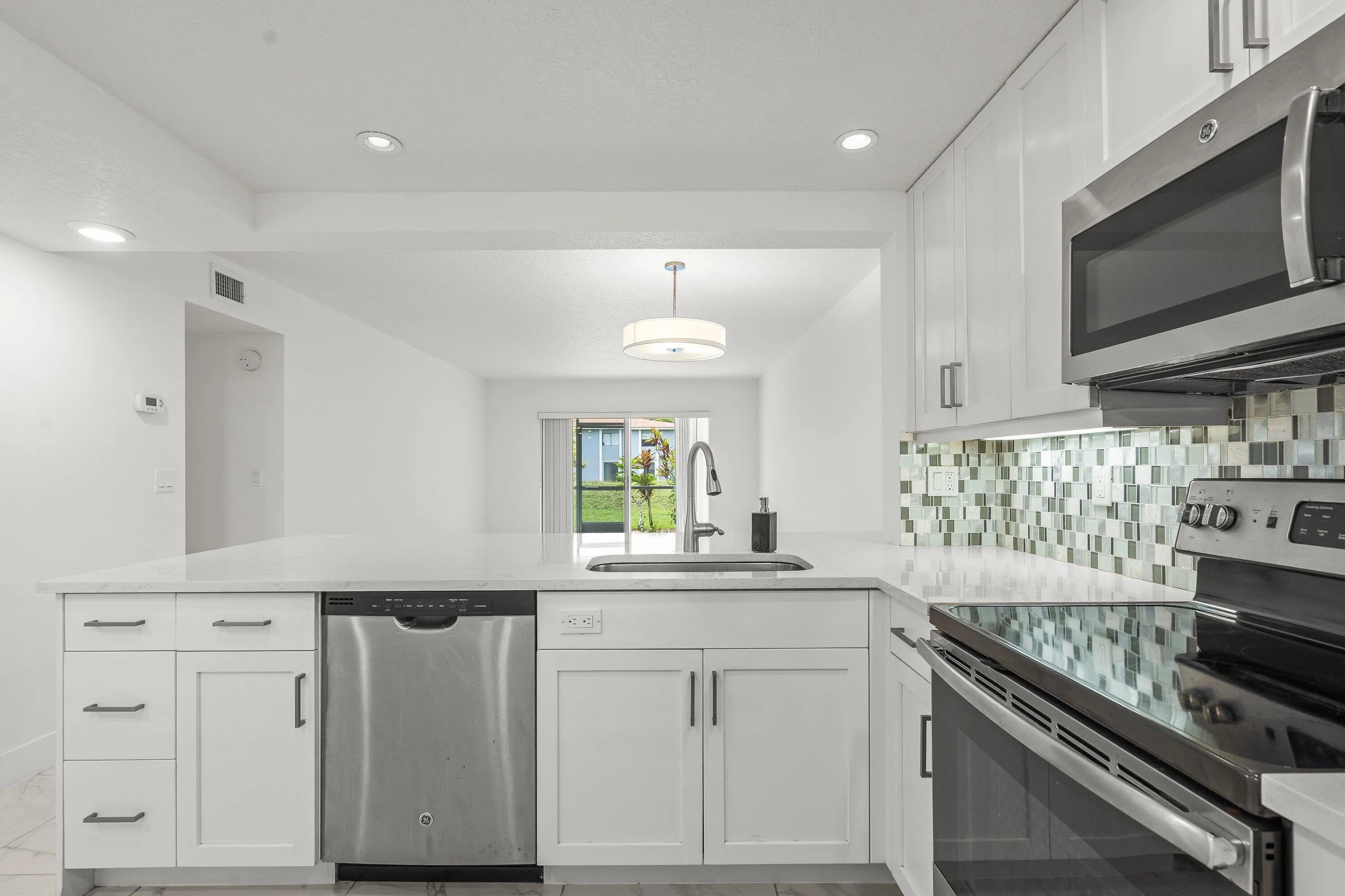006-3090HolidaySpringsBoulevard-109-Marg