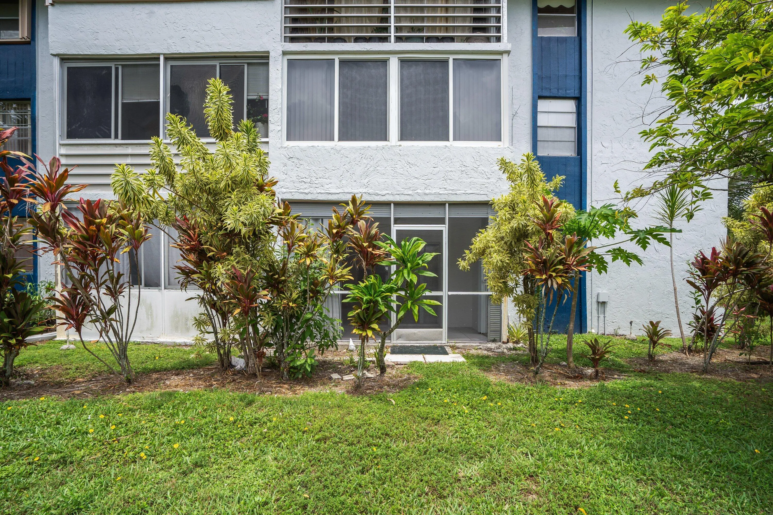 023-3090HolidaySpringsBoulevard-109-Marg