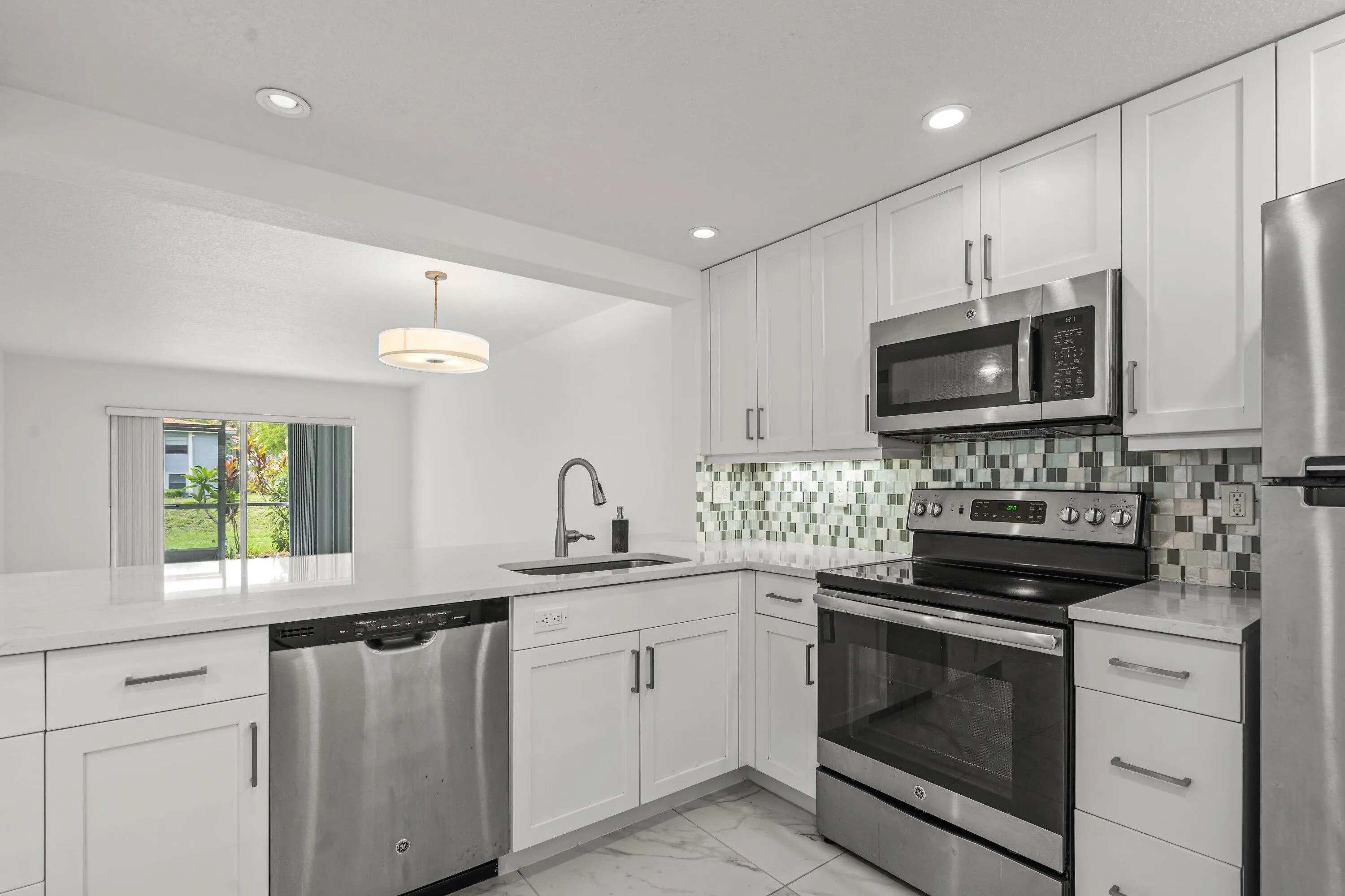 007-3090HolidaySpringsBoulevard-109-Marg
