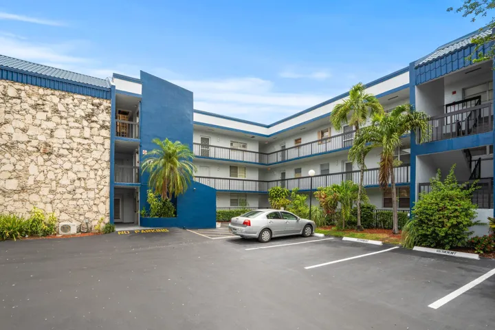 001-3090HolidaySpringsBoulevard-109-Marg