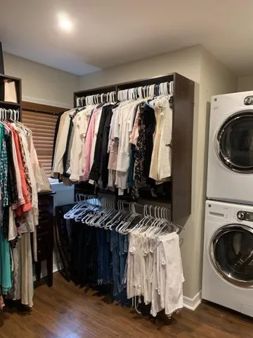 Walk-in closet