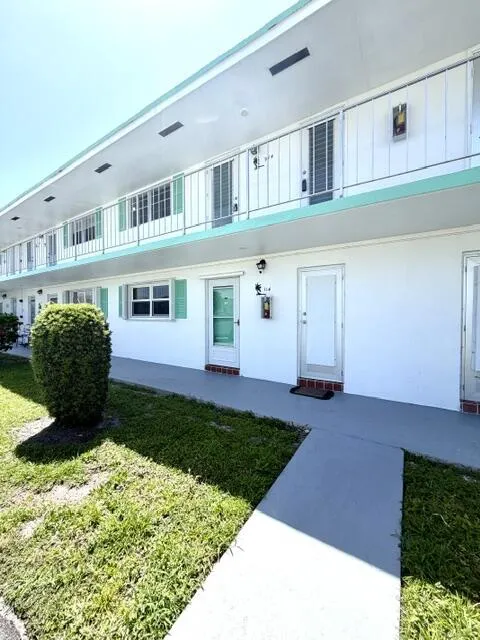 Nice curb appeal