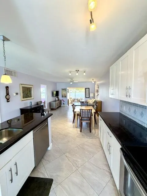 Lots of cabinets