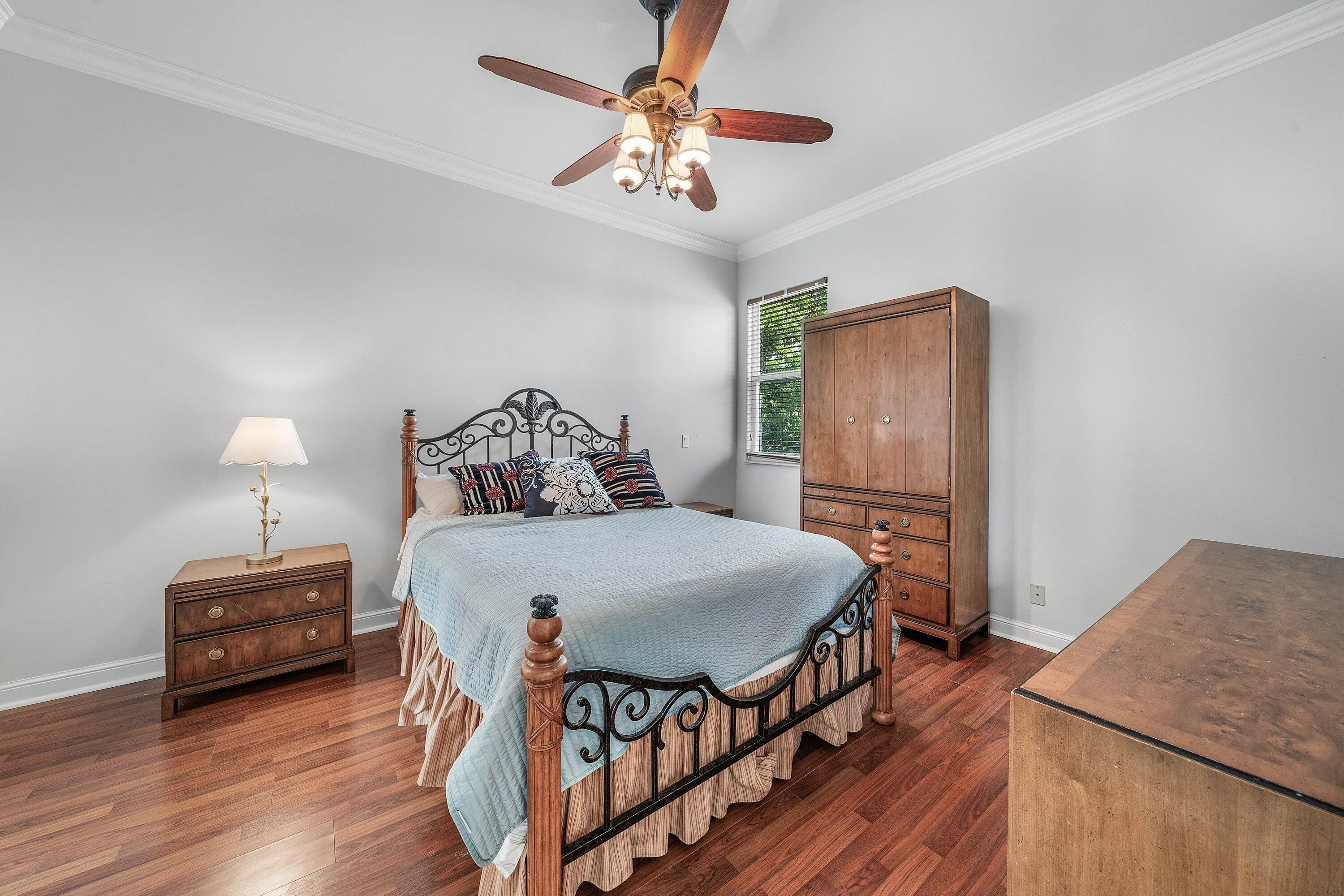 6411 Bedroom 2