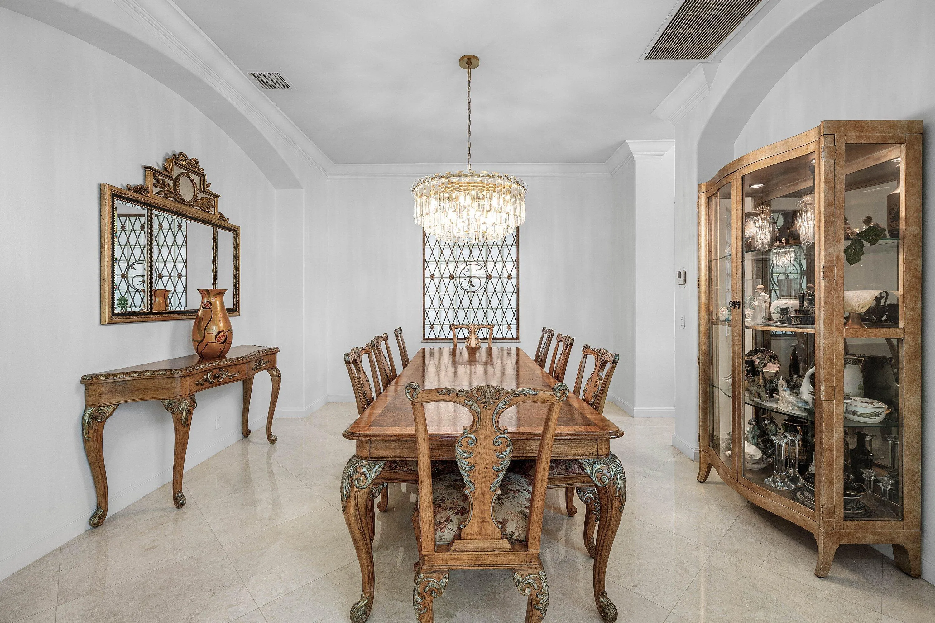 6411 Dining