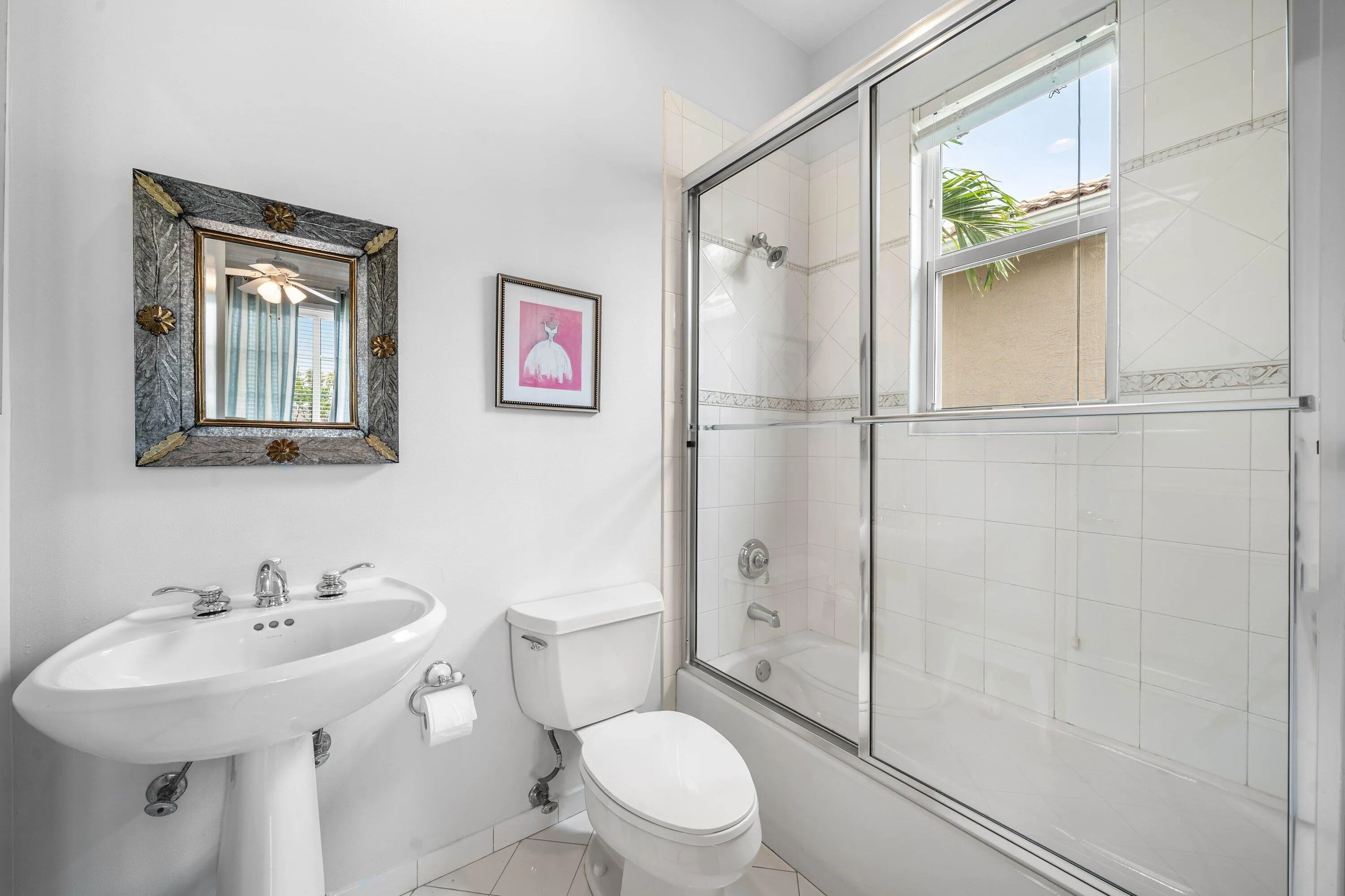 6411 Bathroom 3