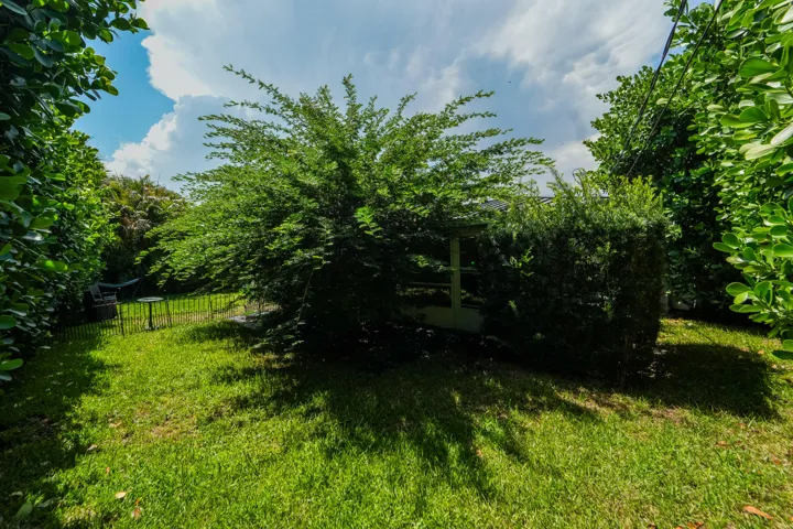 722 Greenbriar dr o-6