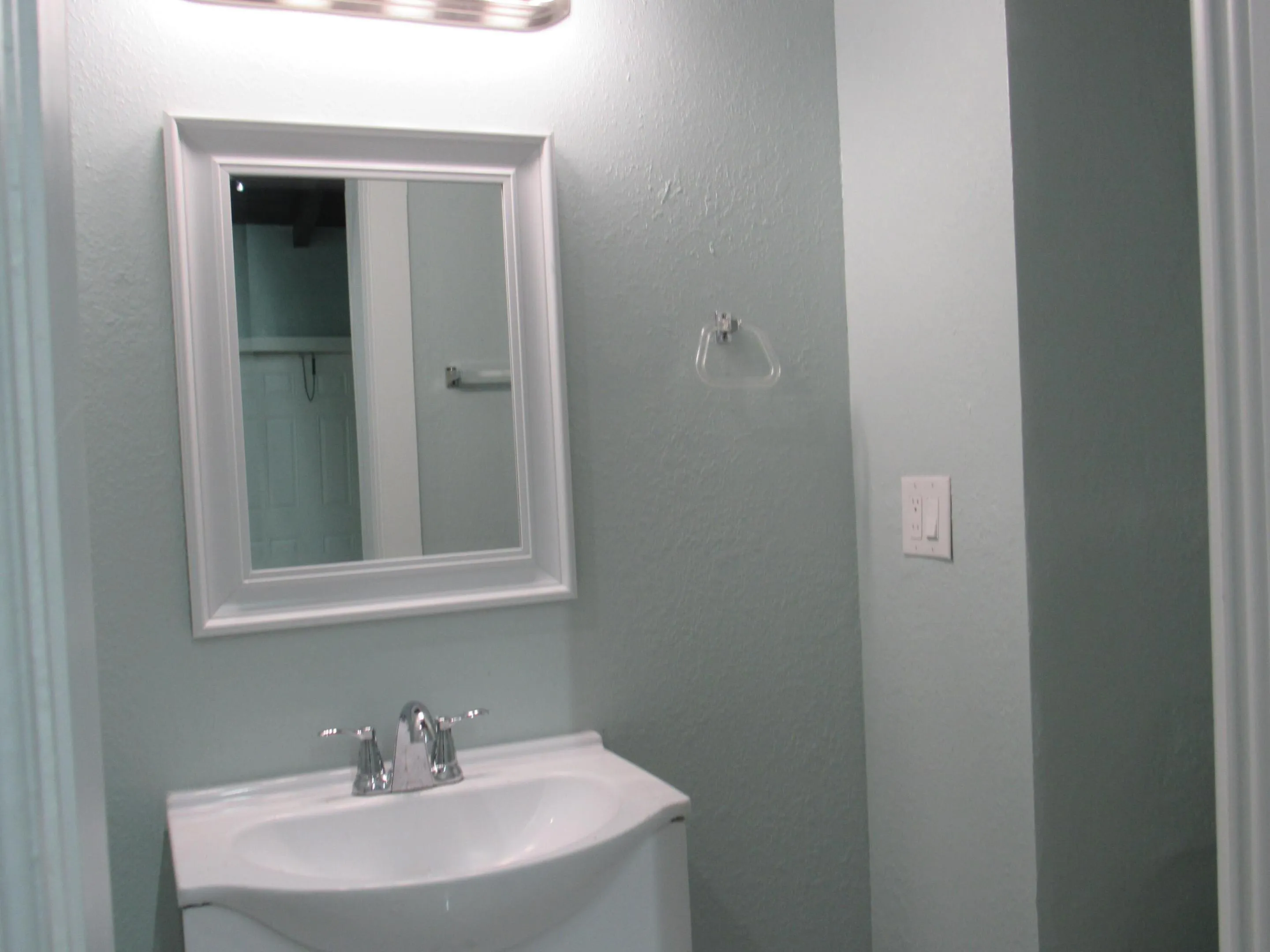 2nd Bathroom