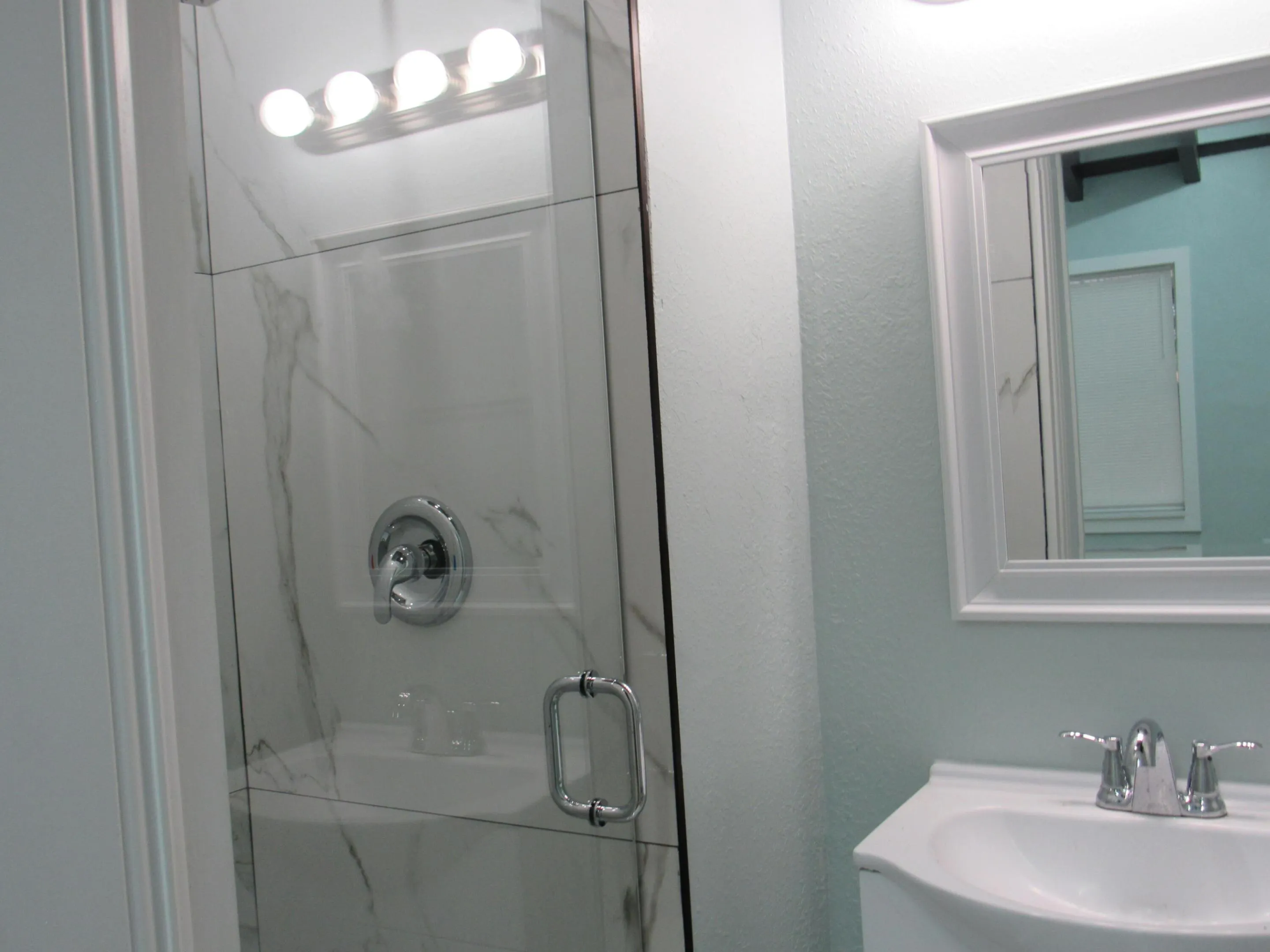2nd Bathroom