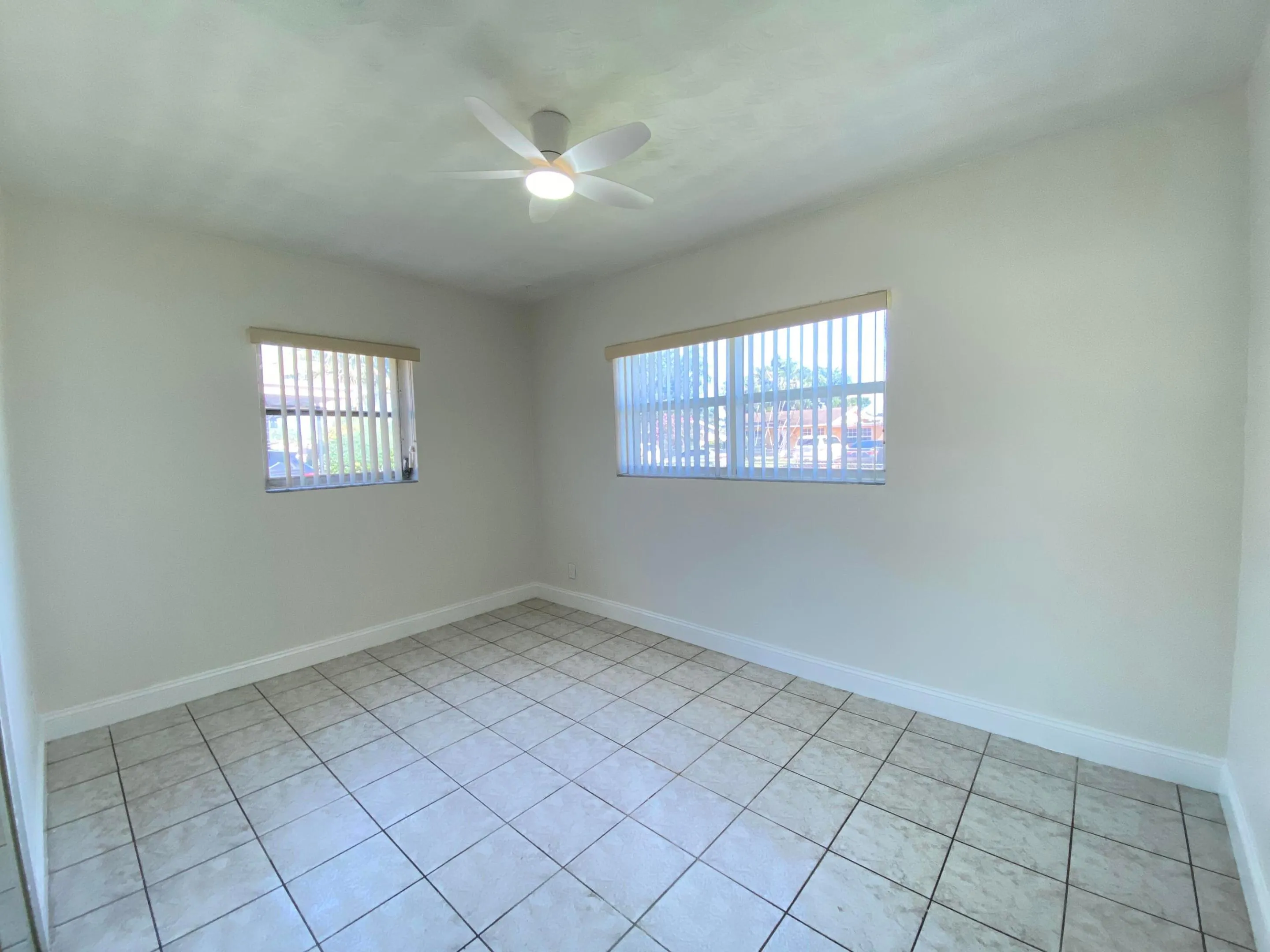 1of2Bedrooms