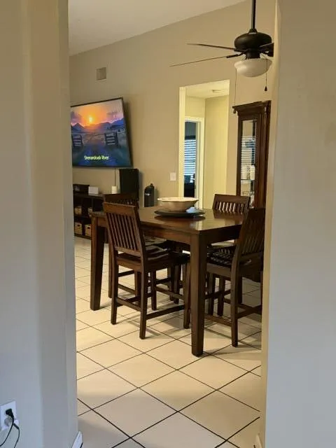 dining area off kitchen