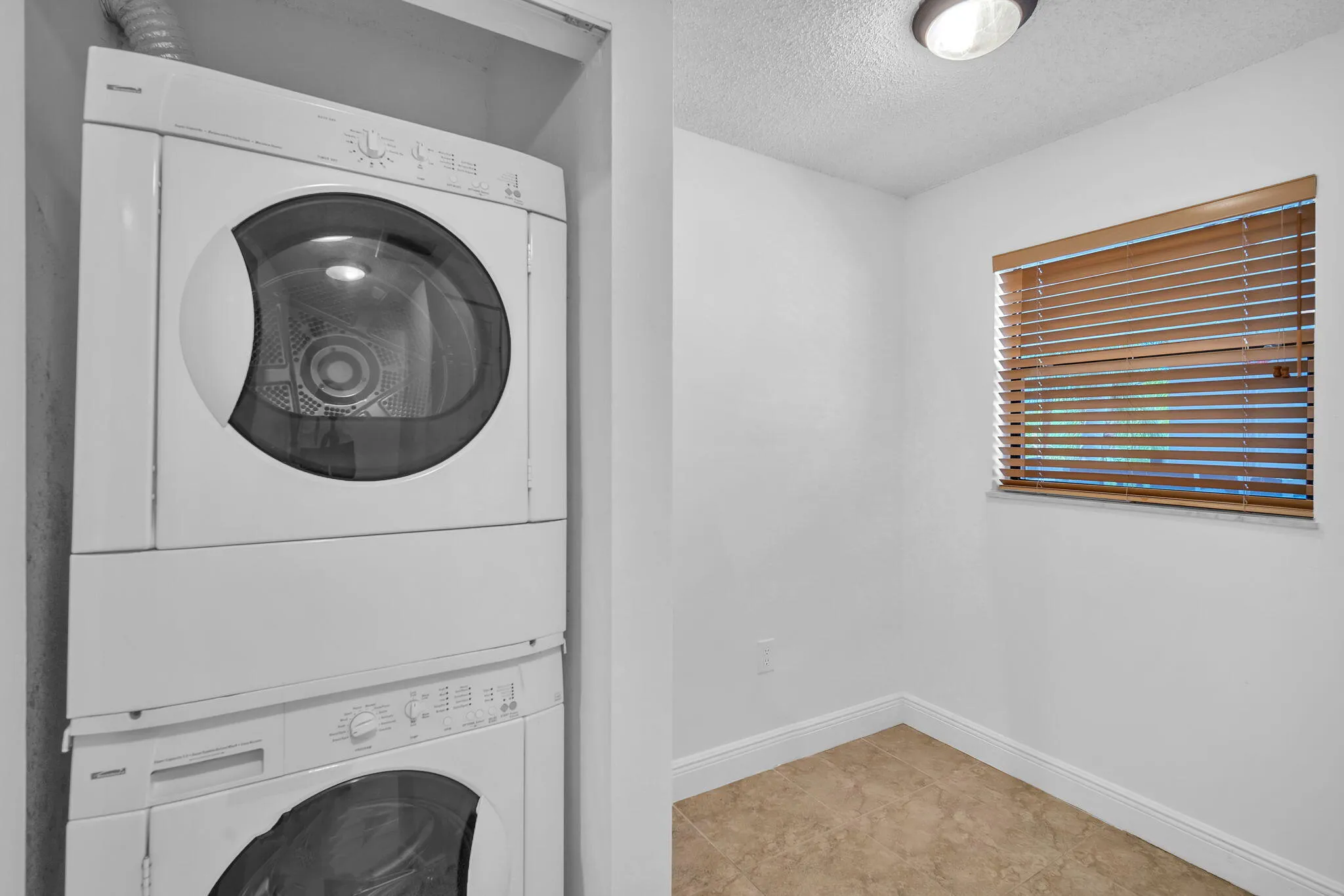 Laundry/extra room