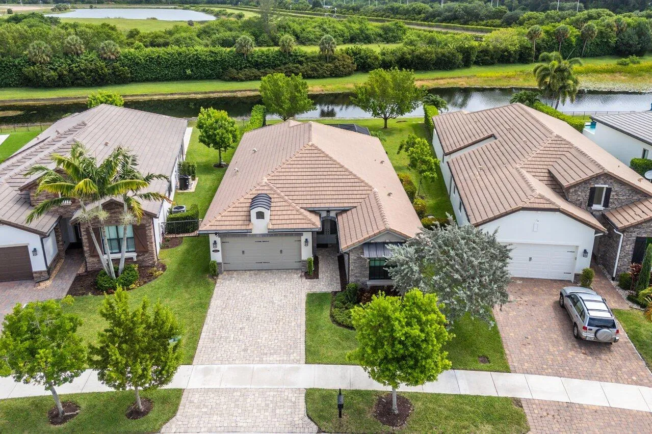 045-9131GrandPrixLane-BoyntonBeach-FL-33