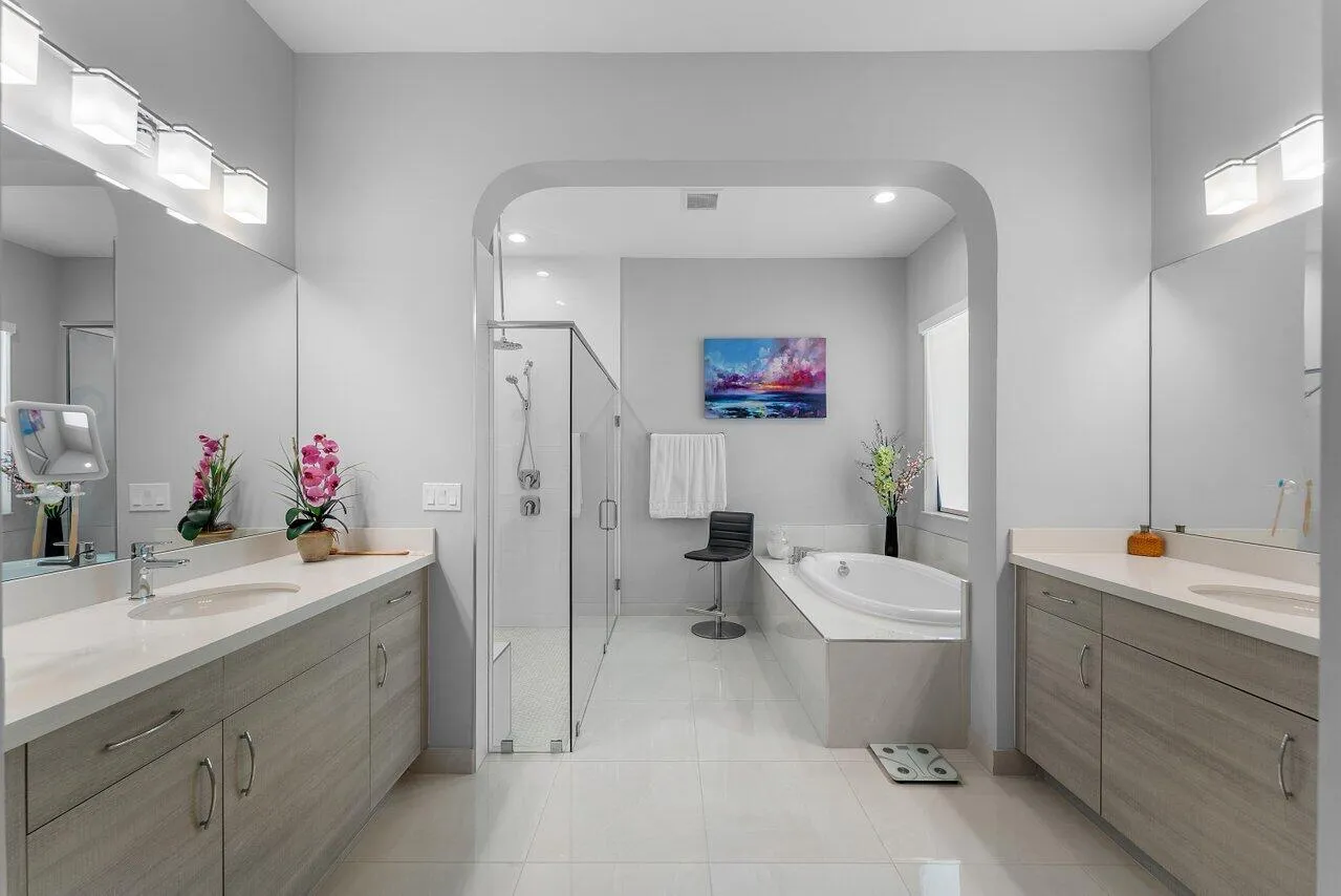 024-9131GrandPrixLane-BoyntonBeach-FL-33