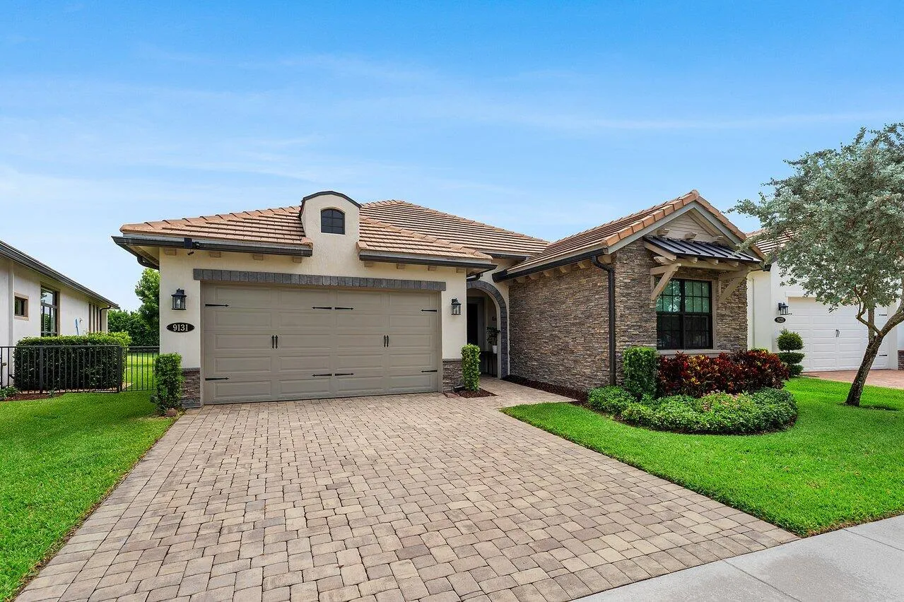 003-9131GrandPrixLane-BoyntonBeach-FL-33