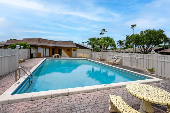 Banks Pool