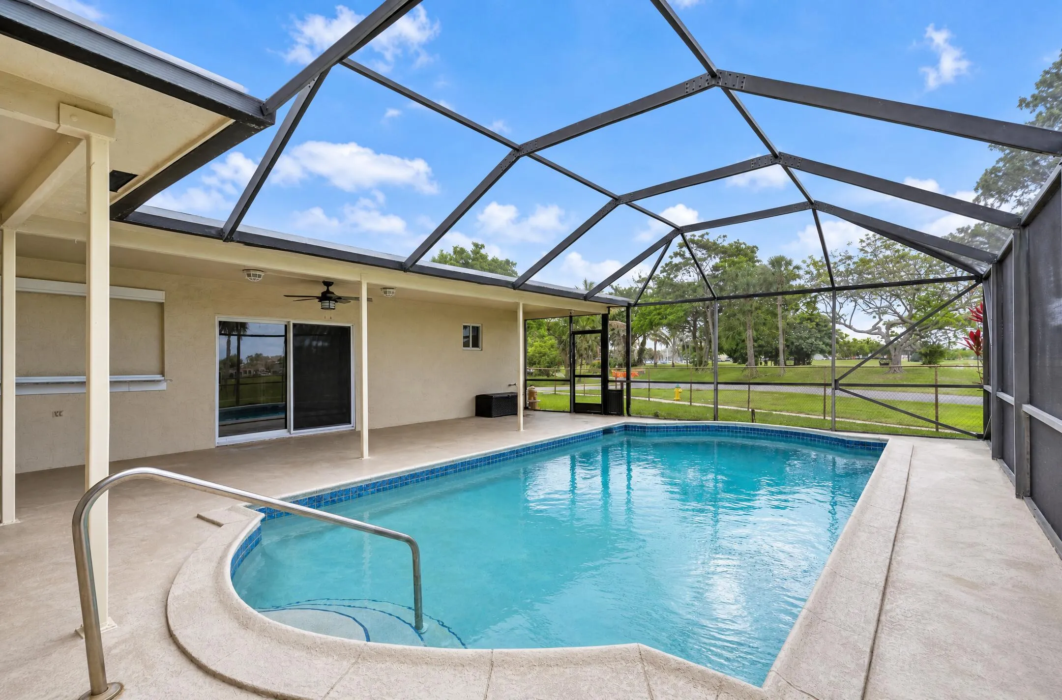 4100 NW 7th Street - Pool 2
