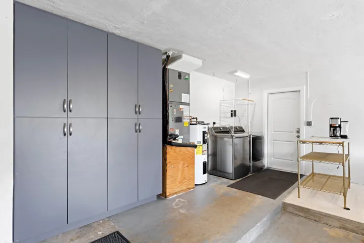 4100 NW 7th Street - Garage Storage