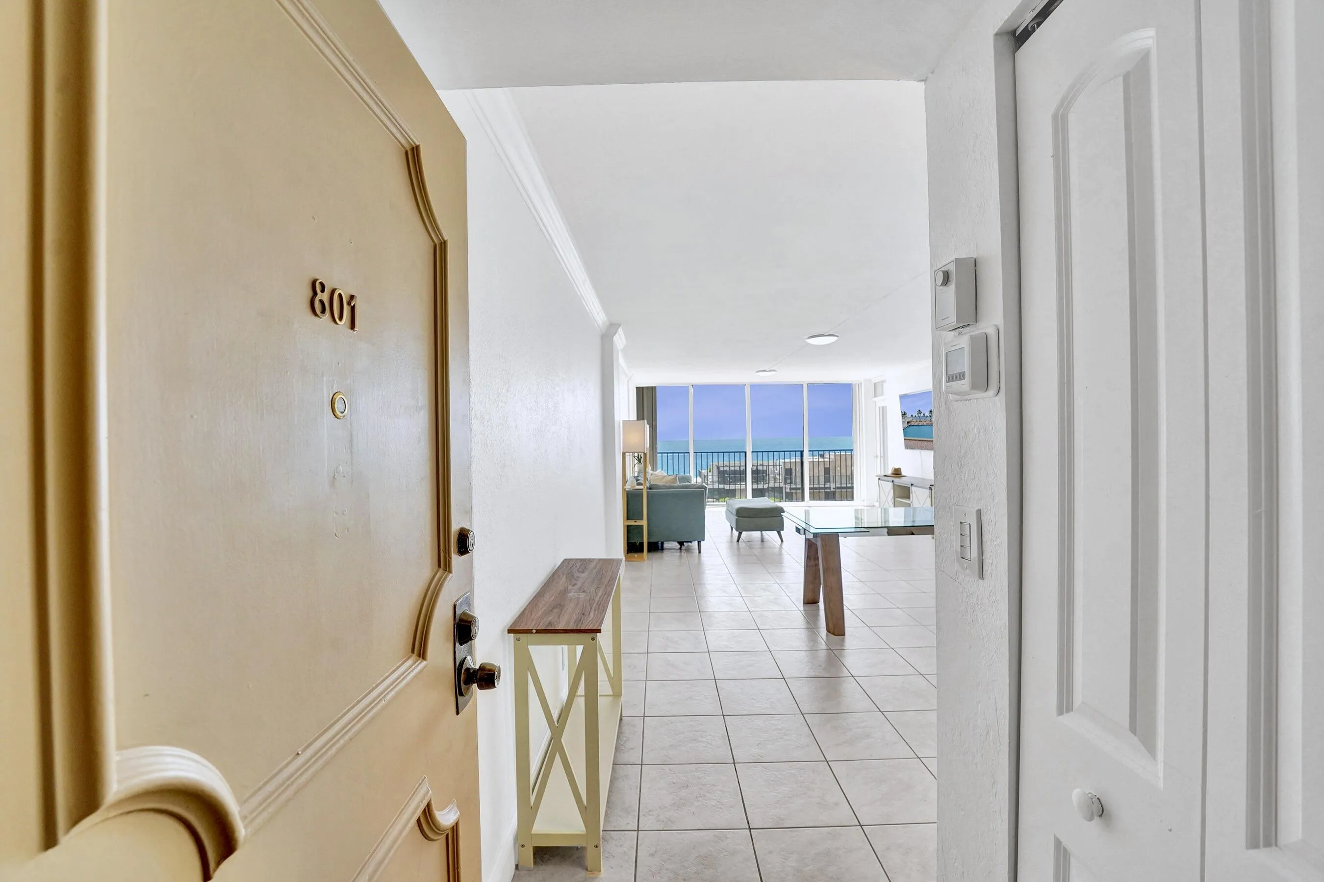 Entrance - door - 801