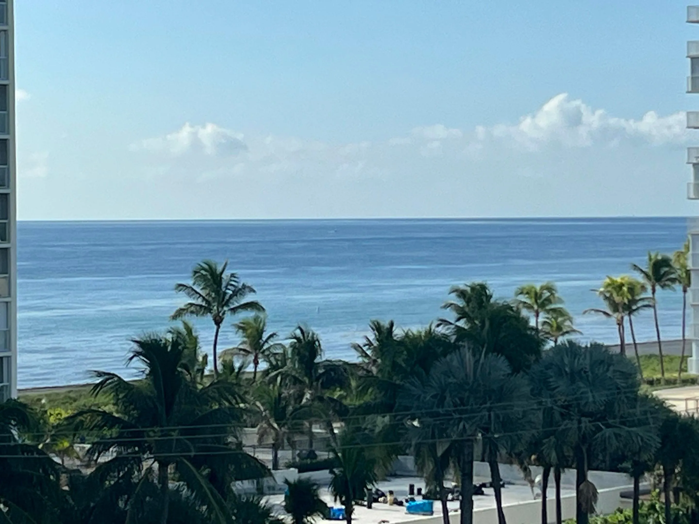 Captivating ocean view from your beachside home