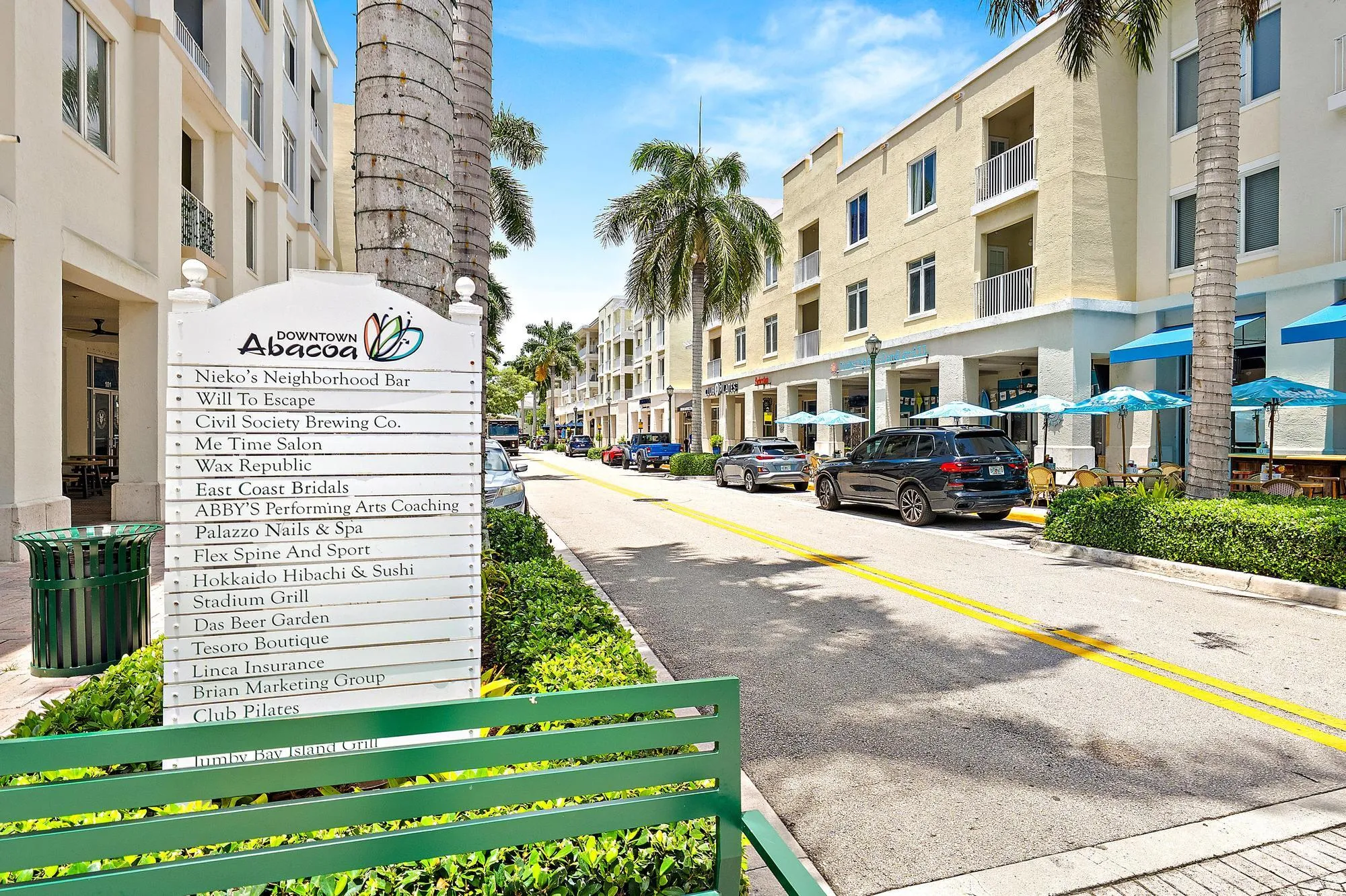 Abacoa Town Center Drive - Restaurants, Shops & Festivals