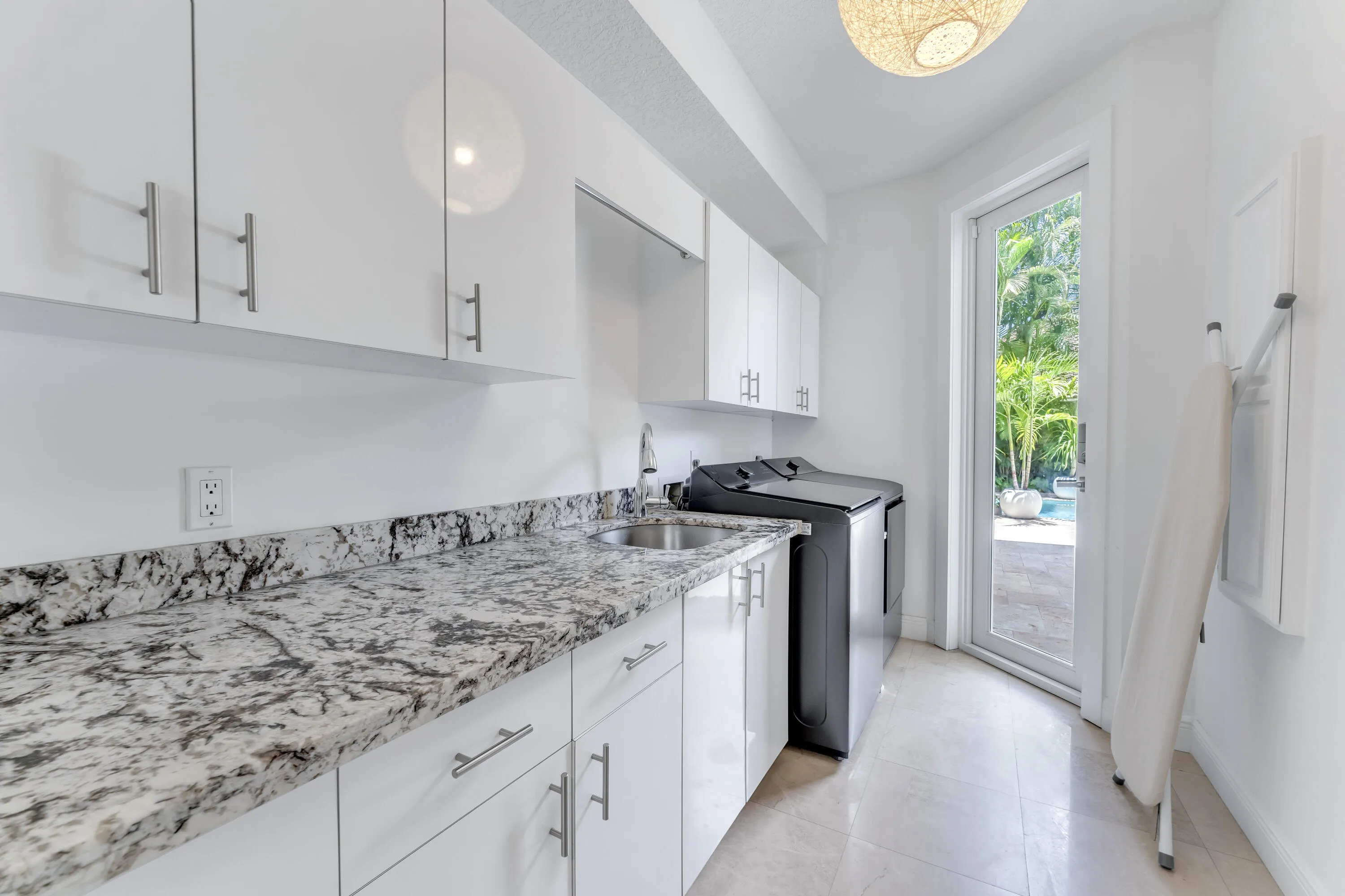 3156 NW 61st st-25