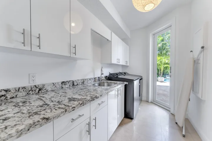 3156 NW 61st st-25
