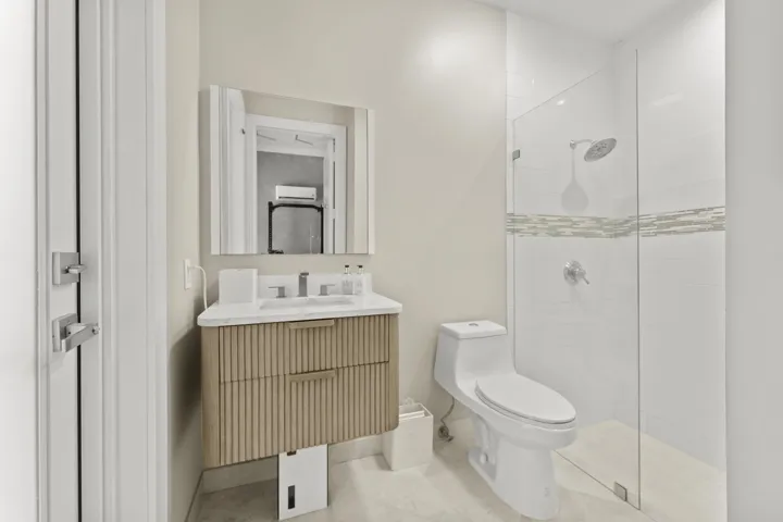 3156 NW 61st st-34