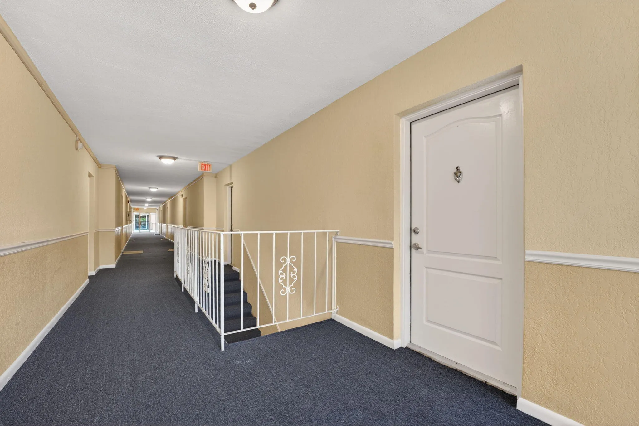 HALLWAYS - CARPET