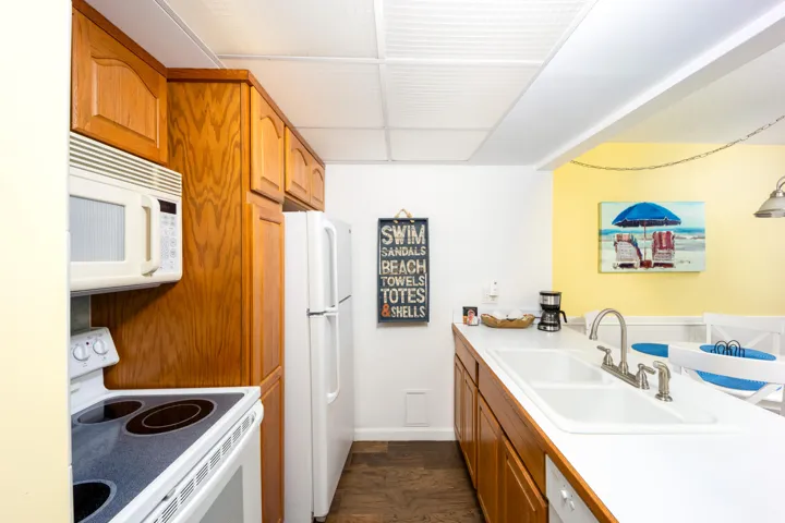 9800 S Ocean Drive #415-10