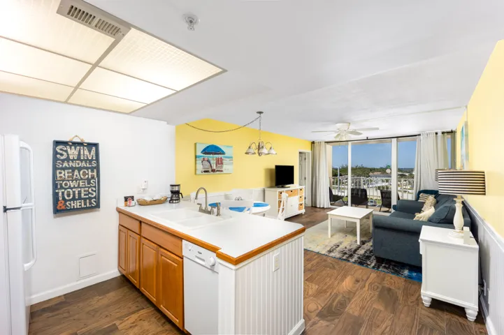9800 S Ocean Drive #415-8