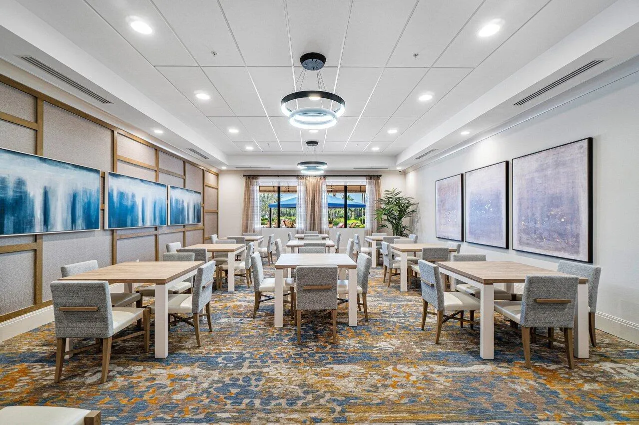 Valencia Pointe