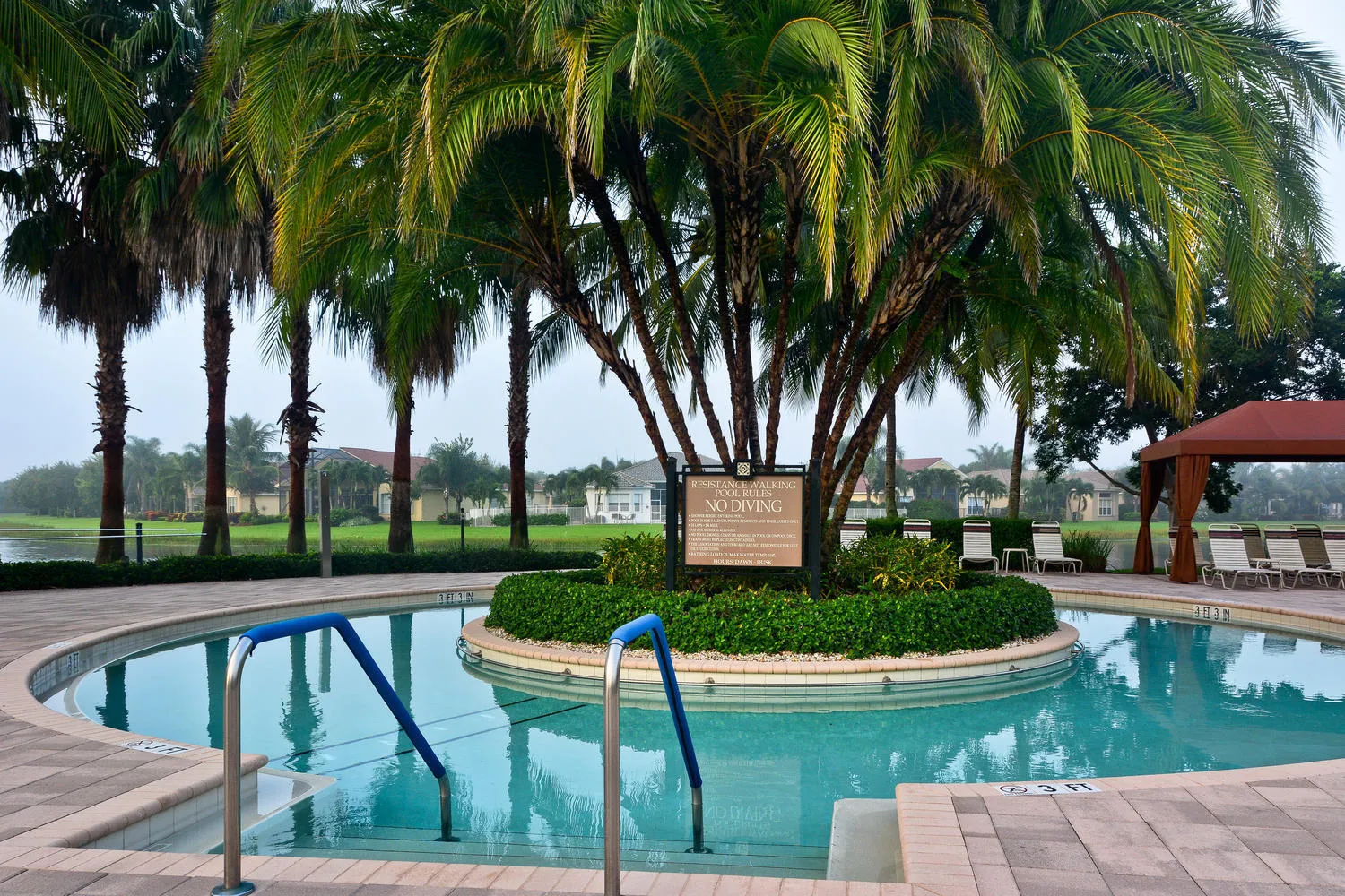 Valencia Pointe